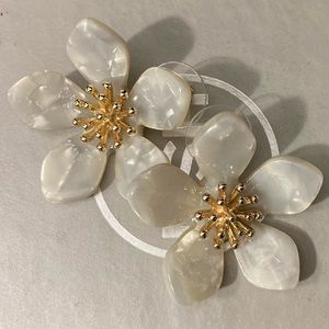 Flower Pierced Earrings
